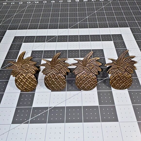 Pineapple Brass Napkin Holders Set of 4 Tropical Coastal Table Accessory 2.5" L - Picture 3 of 9
